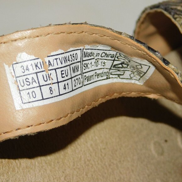 Vionic Snake Print Sandals Size 10 - Picture 8 of 9